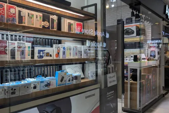 De nouveaux appareils électroniques arrivent en Iran, mais les prix flambent sous l'effet des taxes gouvernementales et des sanctions américaines