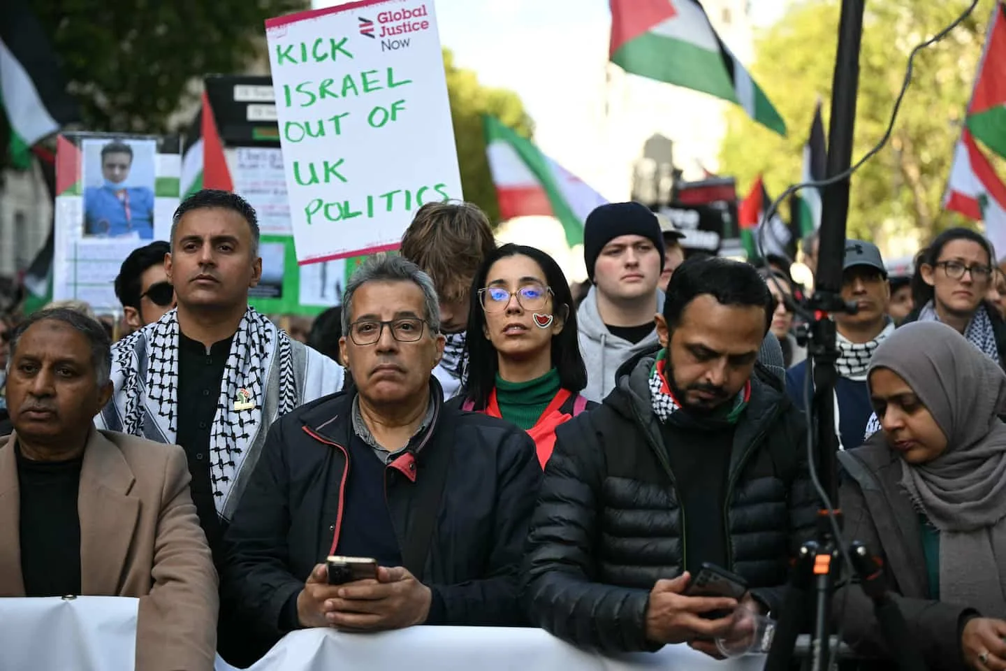 Des milliers de manifestants propalestiniens marchent à Londres et à Berlin