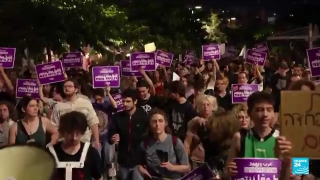 Des opposants israéliens ont manifesté à Tel Aviv pour réclamer la participation des partis arabes augouvernement