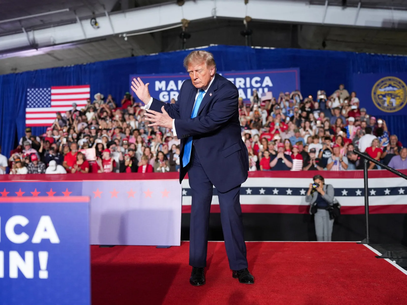 Des politiciens dénoncent la suggestion de Trump selon laquelle l'Iran pourrait « prendre » San Diego et Los Angeles