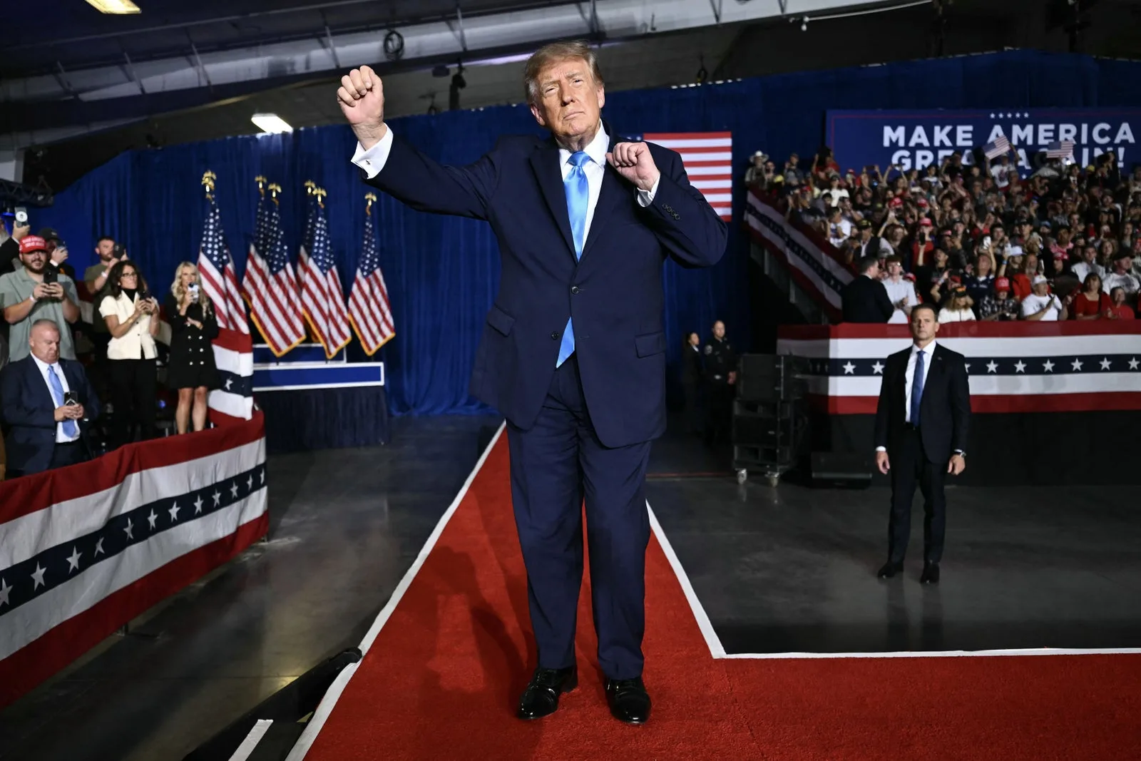 Donald Trump invite l’Iran à raser Los Angeles et San Diego