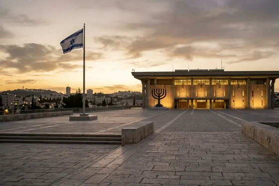 Élections en Israël : la Knesset fragmentée ouvre une bataille de coalition