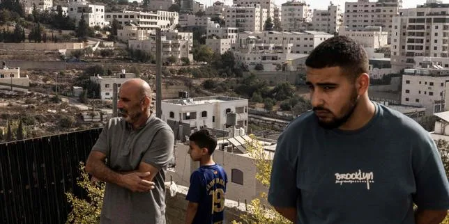 En Cisjordanie, l’armée israélienne déplace des centaines de Palestiniens à Hébron après la mort de deux soldats israéliens dans une attaque
