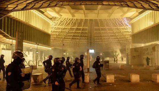 En Israël, les violences en France associées à l’islam et au soutien des Palestiniens