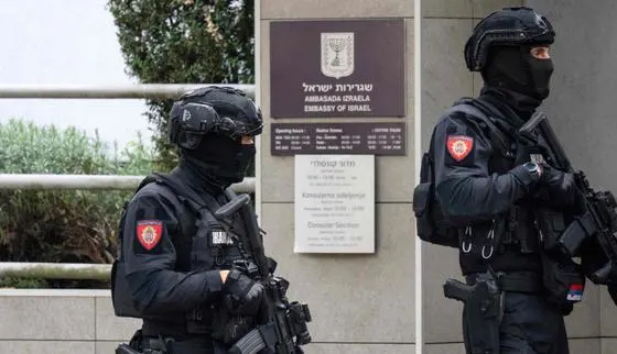 En Serbie, un assaillant abattu près de l’ambassade israélienne à Belgrade ; Israël confirme une tentative d’« attentat terroriste »