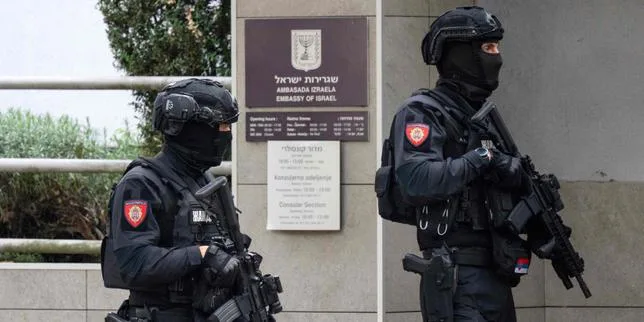 En Serbie, un assaillant abattu près de l’ambassade israélienne à Belgrade ; Israël confirme une tentative d’« attentat terroriste »