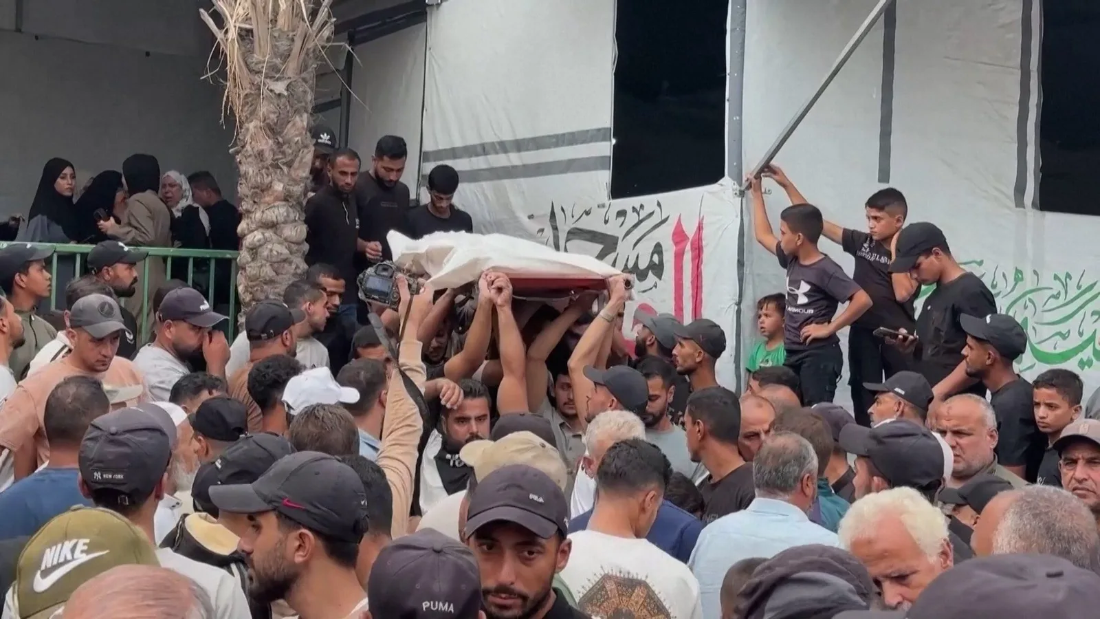 Frappe israélienne sur une tente à Khan Younès, à Gaza, fait trois morts