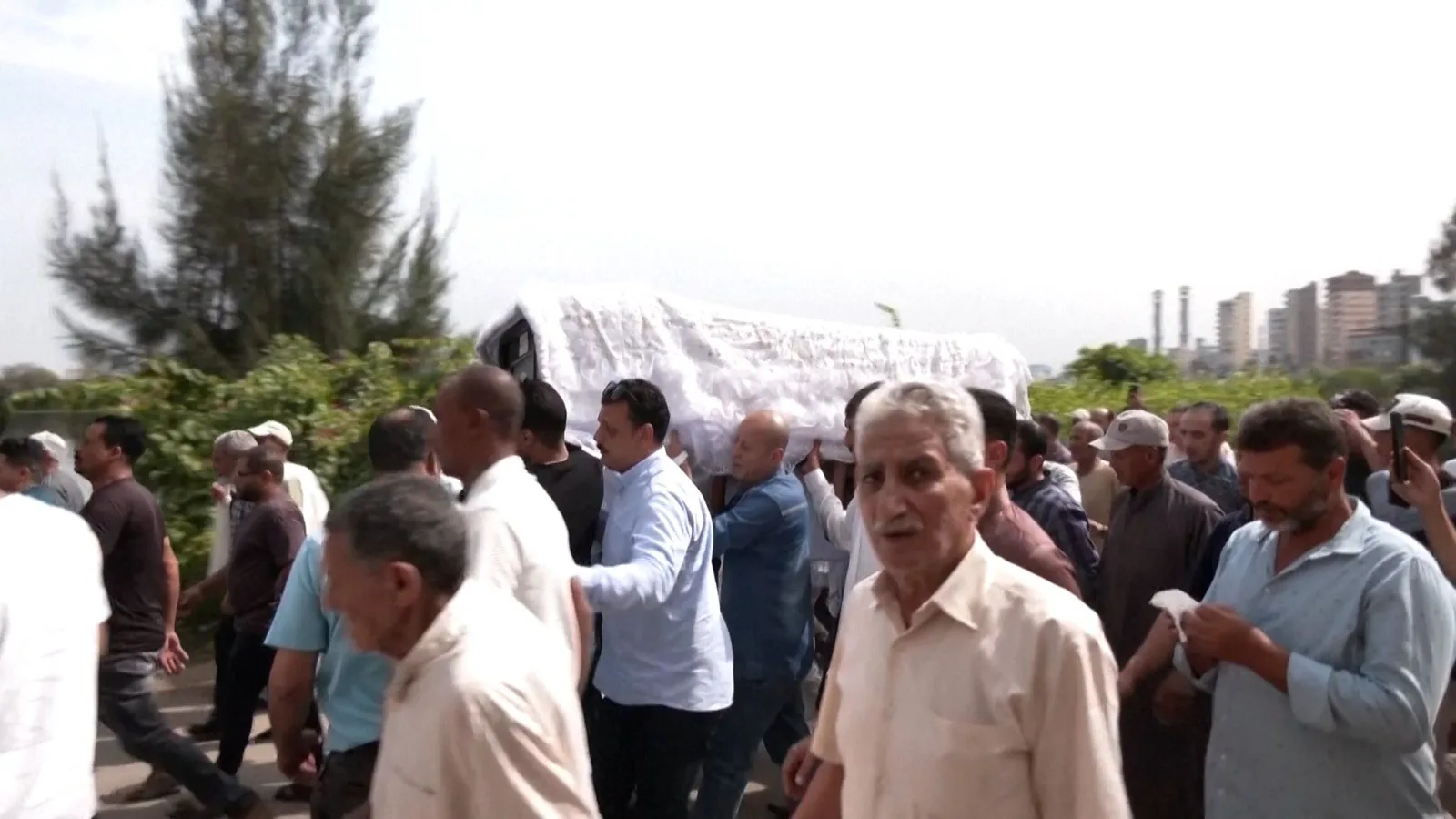 Funérailles d'une hôtesse de l'air égyptienne tuée dans une attaque houthie à Riyad