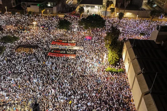 Grand rassemblement contre Netanyahou avant une élection israélienne décisive