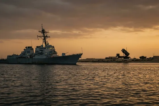 Iran : Washington prépare les pays du Golfe à une possible reprise des frappes après les midterms