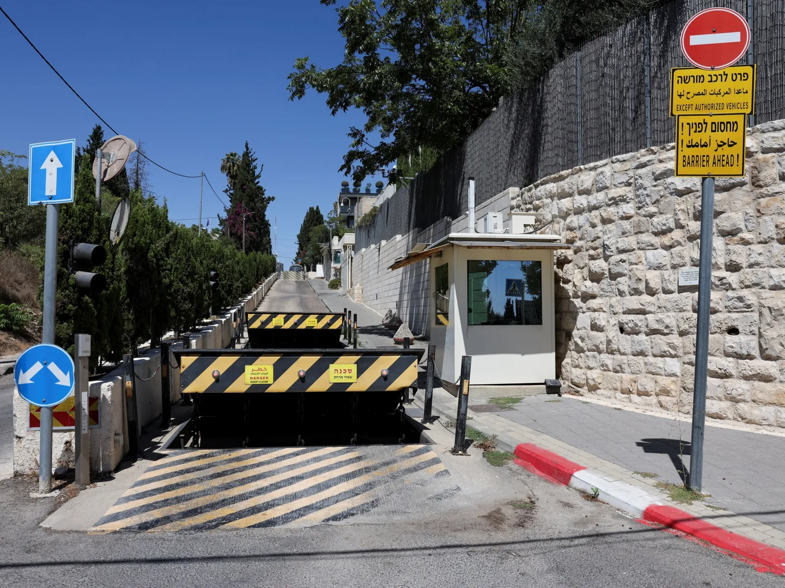 Israël a-t-il fermé le consulat britannique à Jérusalem-Est – ou l'a-t-il rétrogradé ?