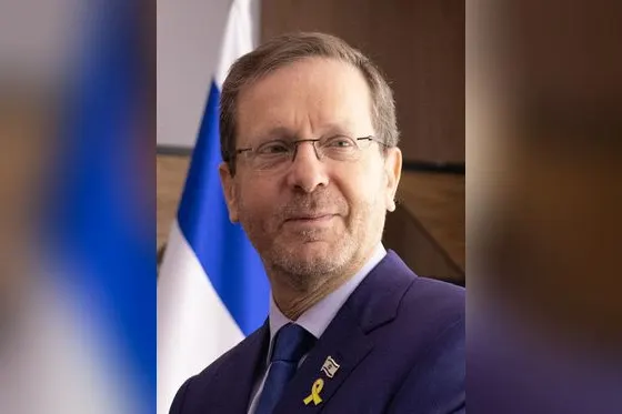 Jérusalem : le président Herzog rend visite à un homme arabe de 66 ans agressé à la porte de Damas