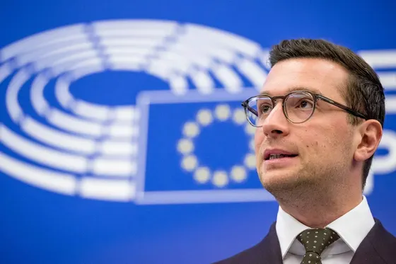 Jordan Bardella accusé d’antisémitisme : Mediapart publie des captures d’écran des messages
