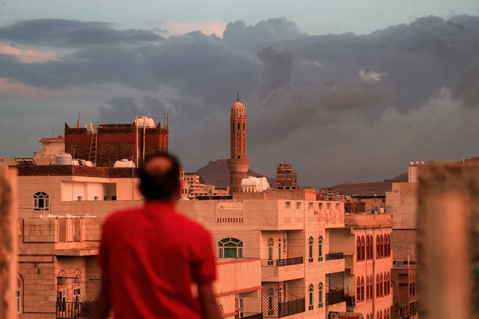 L’Arabie saoudite frappe des sites clés au Yémen