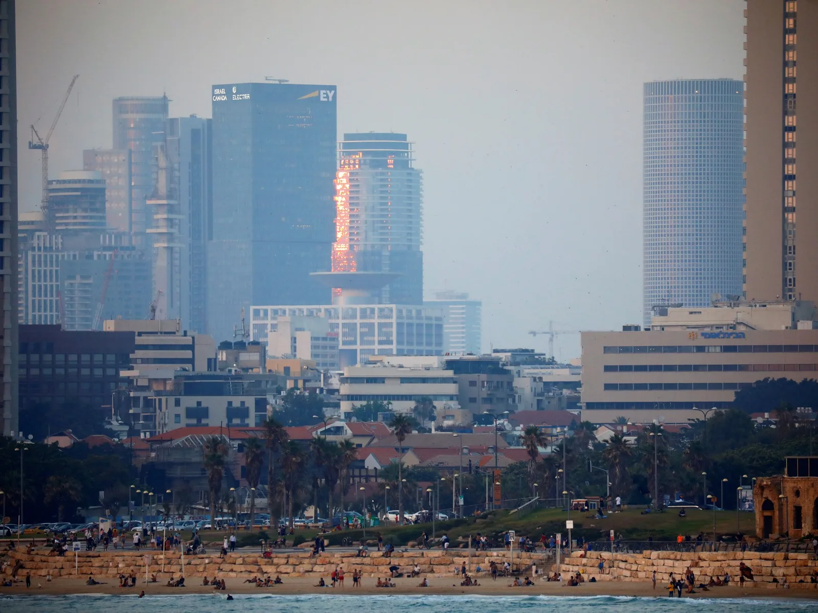 L’économie israélienne prospère malgré des années de guerre, mais les prix inquiètent les électeurs
