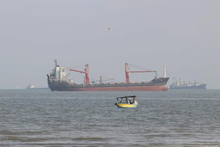 L'Iran annonce que 7 pétroliers ont été attaqués dans le détroit d'Ormuz alors que le conflit s'intensifie