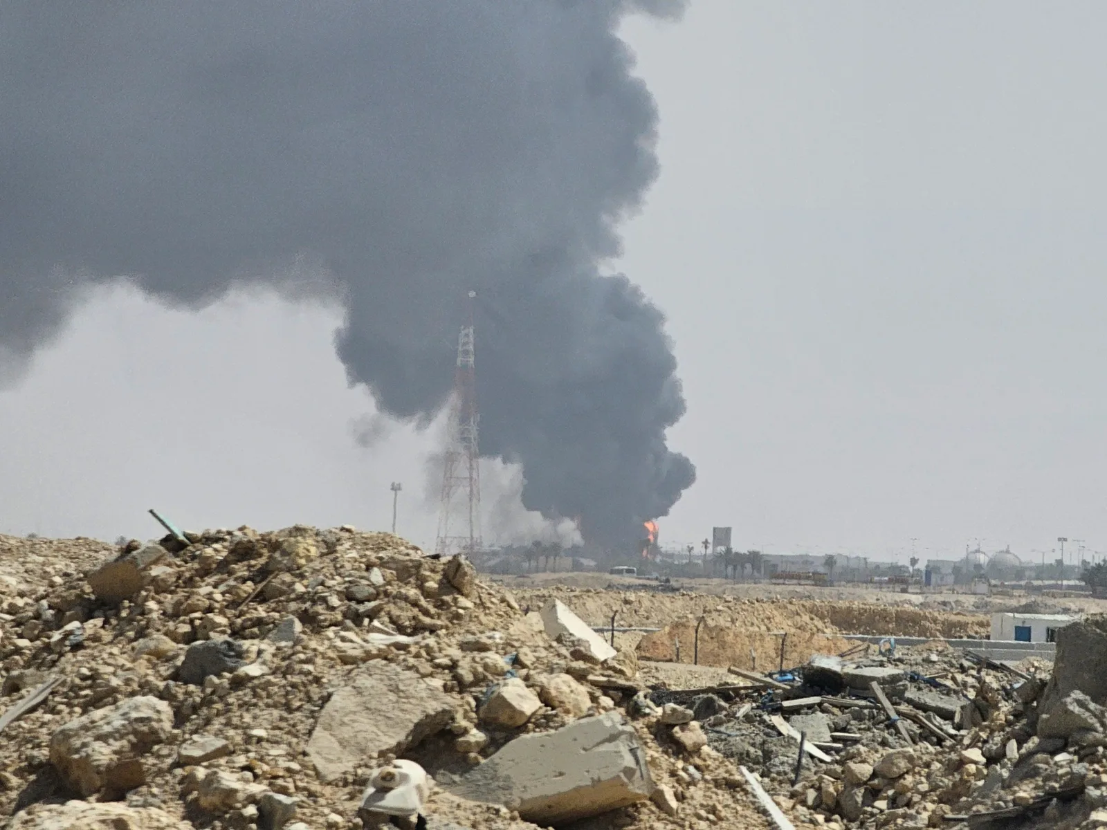 La coalition dirigée par l'Arabie saoudite rejette l'affirmation « trompeuse » des Houthis d'une attaque sur Riyad
