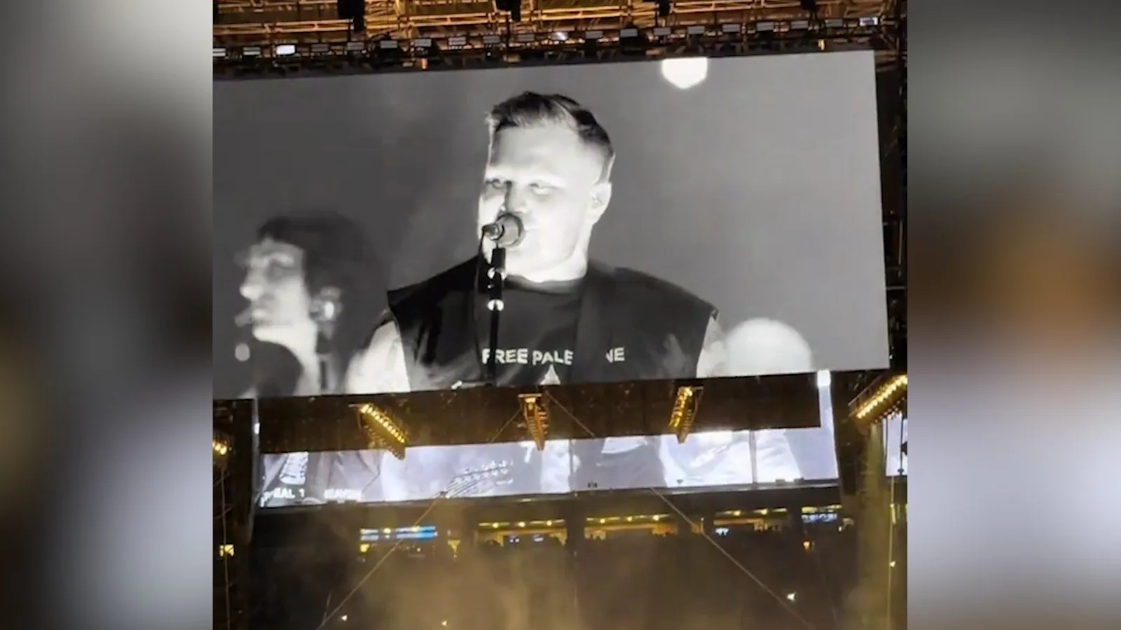 Le chanteur Zach Bryan porte un t-shirt « Free Palestine » au Gillette Stadium