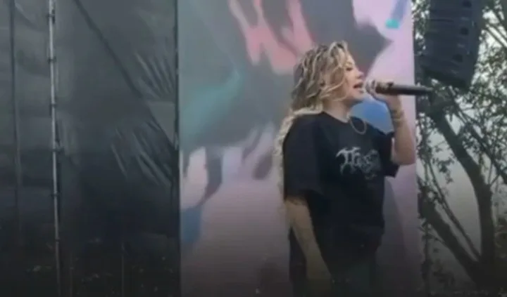 Le drapeau israélien piétiné par la rappeuse colombienne Chelo Hop