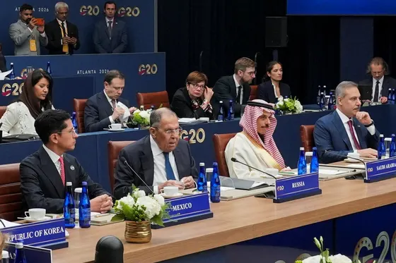 Le G20 abandonne la photo de groupe, les Européens refusant de poser avec Lavrov