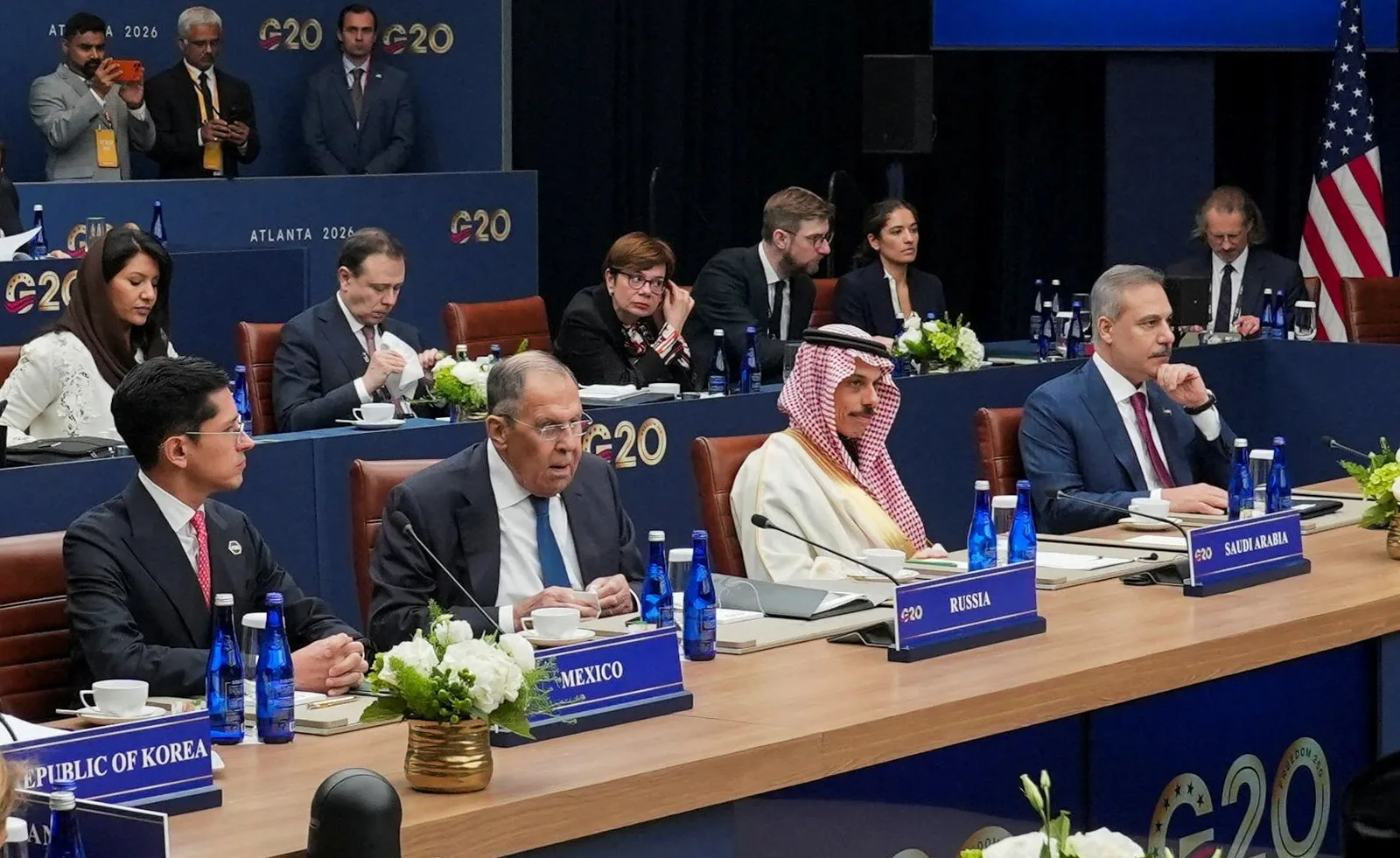 Le G20 abandonne la photo de groupe, les Européens refusant de poser avec Lavrov