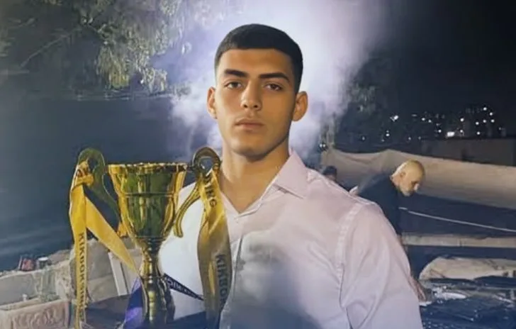 Le Palestinien Mohammed Alyan, médaille d’or de la Coupe du monde de kickboxing