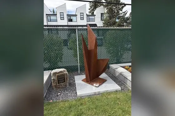 Le premier mémorial du 7 octobre au Canada dans un cimetière a été récemment inauguré à Calgary