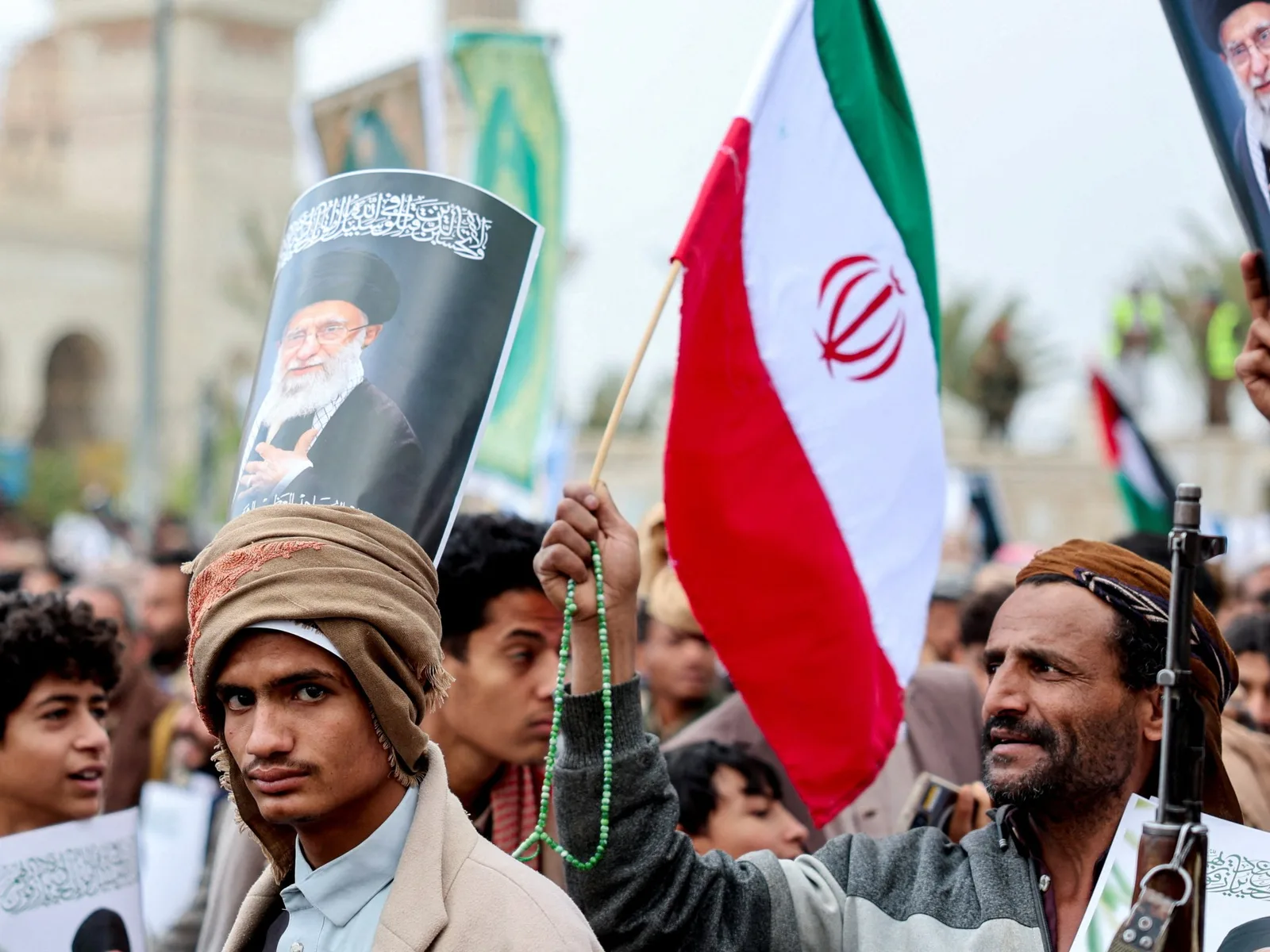 Le soutien de l'Iran aux Houthis examiné alors que la guerre au Yémen reprend et que des villes saoudiennes sont touchées