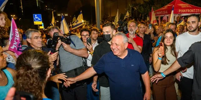 Législatives en Israël : Gadi Eisenkot, le principal opposant à Benyamin Nétanyahou, prône l’union et l’apaisement