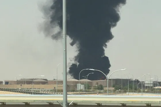 Les combats au Yémen s’étendent alors que les Houthis attaquent un aéroport saoudien : ce qu’il faut savoir