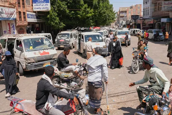 Les combats s'intensifient à travers le Yémen alors que la crise humanitaire s'aggrave