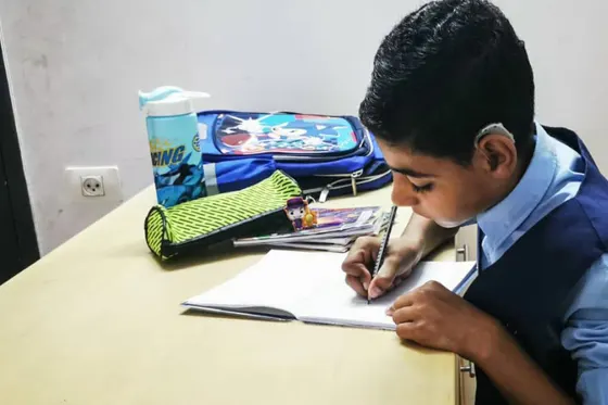 Les enfants malvoyants et malentendants de Gaza privés d'école à cause de la guerre d'Israël