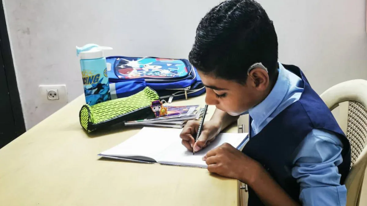 Les enfants malvoyants et malentendants de Gaza privés d'école à cause de la guerre d'Israël