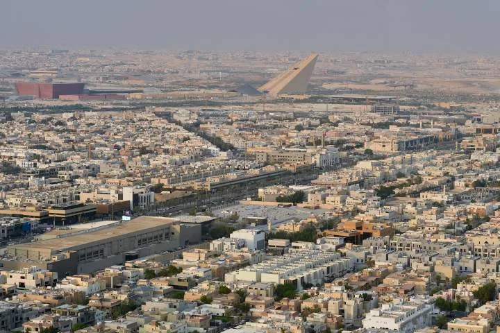 Les États-Unis ordonnent à certains diplomates de quitter l'Arabie saoudite face aux attaques des Houthis