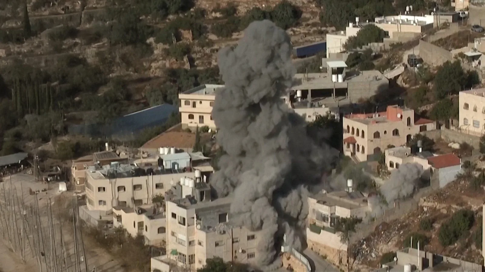 Les forces israéliennes détruisent les maisons de Palestiniens accusés d'avoir tué des soldats
