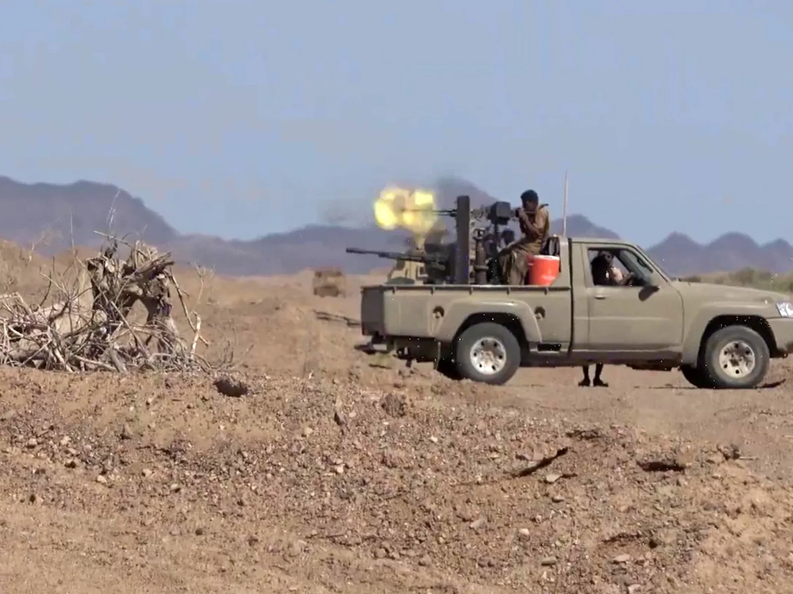 Les forces yéménites lancent une offensive pour reprendre al-Waziiya, tenue par les Houthis, à Taïz