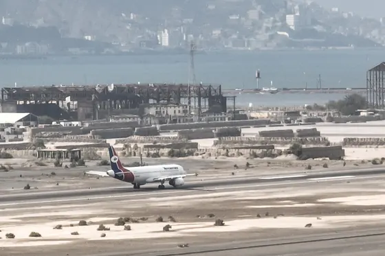 Les Houthis lancent des attaques contre l'Arabie saoudite et Aden au Yémen