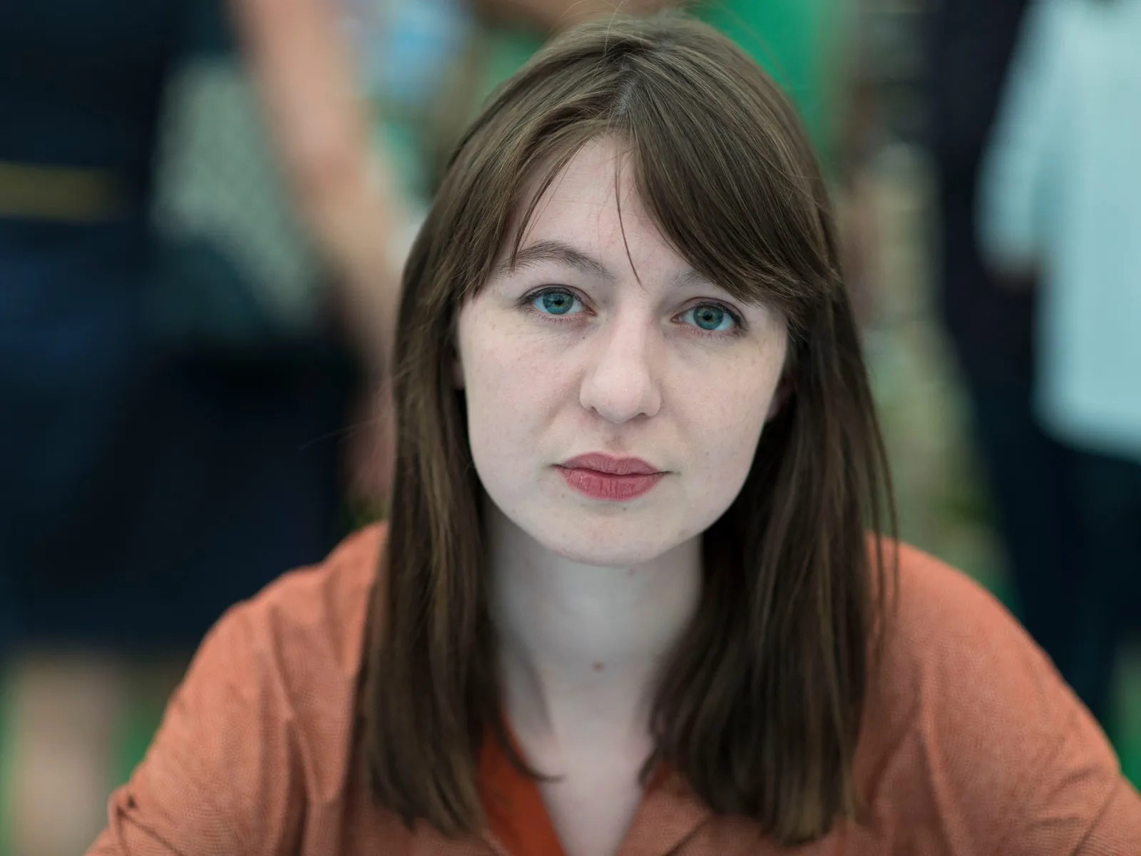Les livres de Sally Rooney retirés de la vente au Royaume-Uni en raison de son soutien à Palestine Action