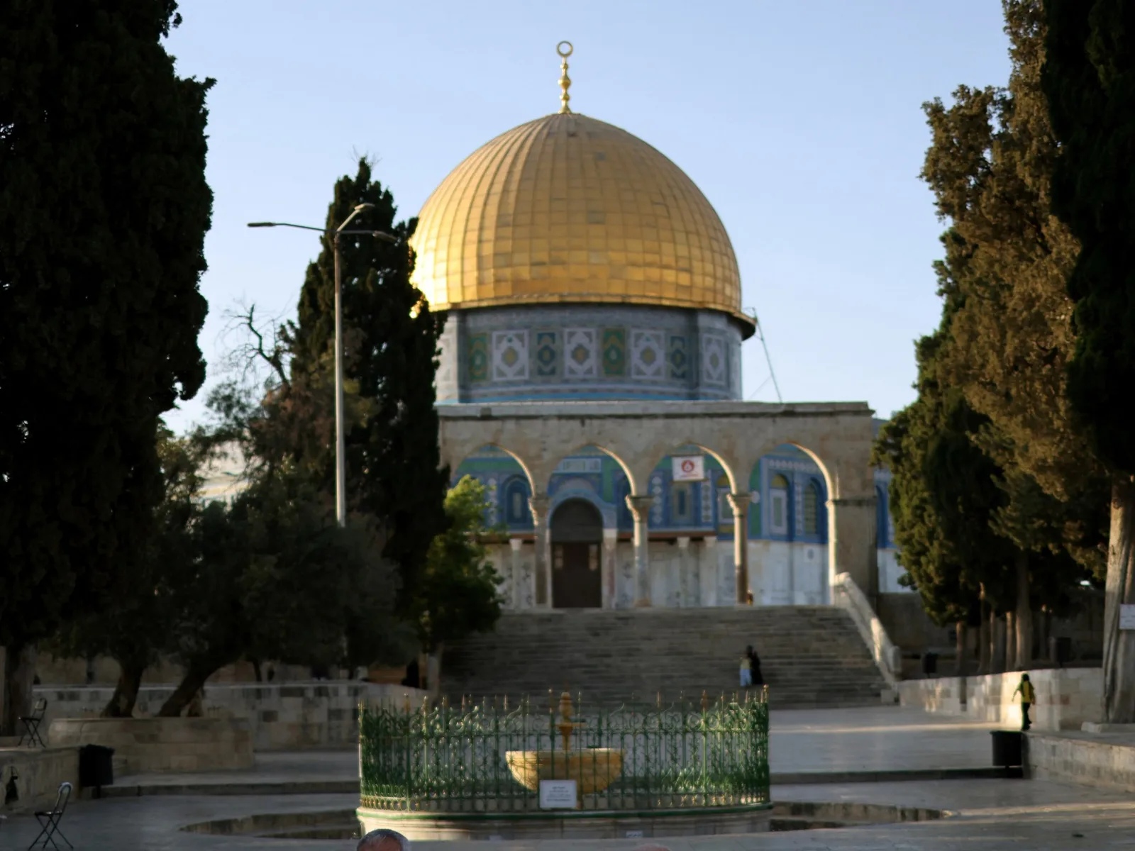 Les Palestiniens font face à des interdictions croissantes d’Al-Aqsa alors qu’Israël renforce son contrôle