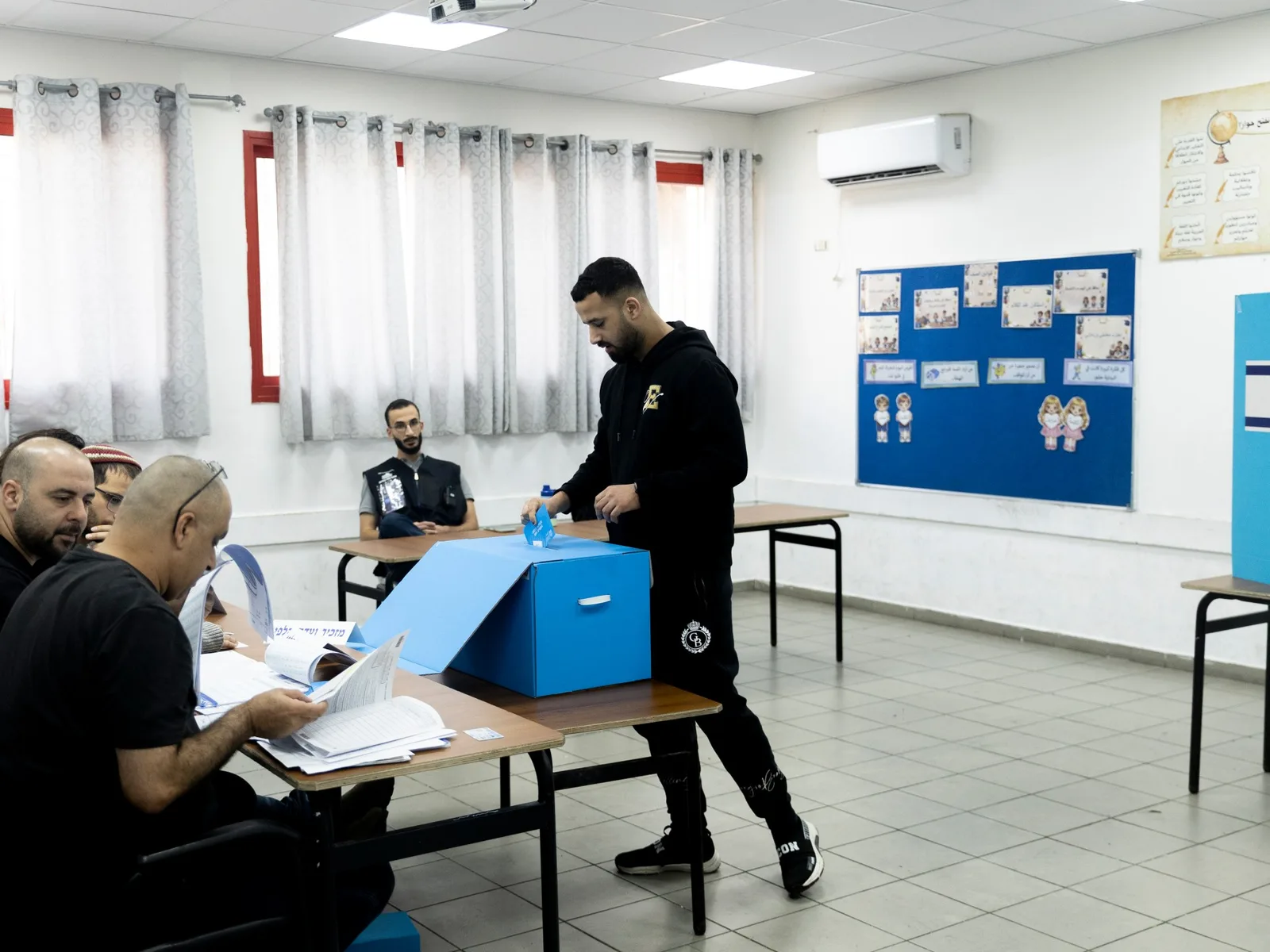 Les partis arabes pourraient remporter 18 sièges aux élections israéliennes, selon les sondages de sortie des urnes