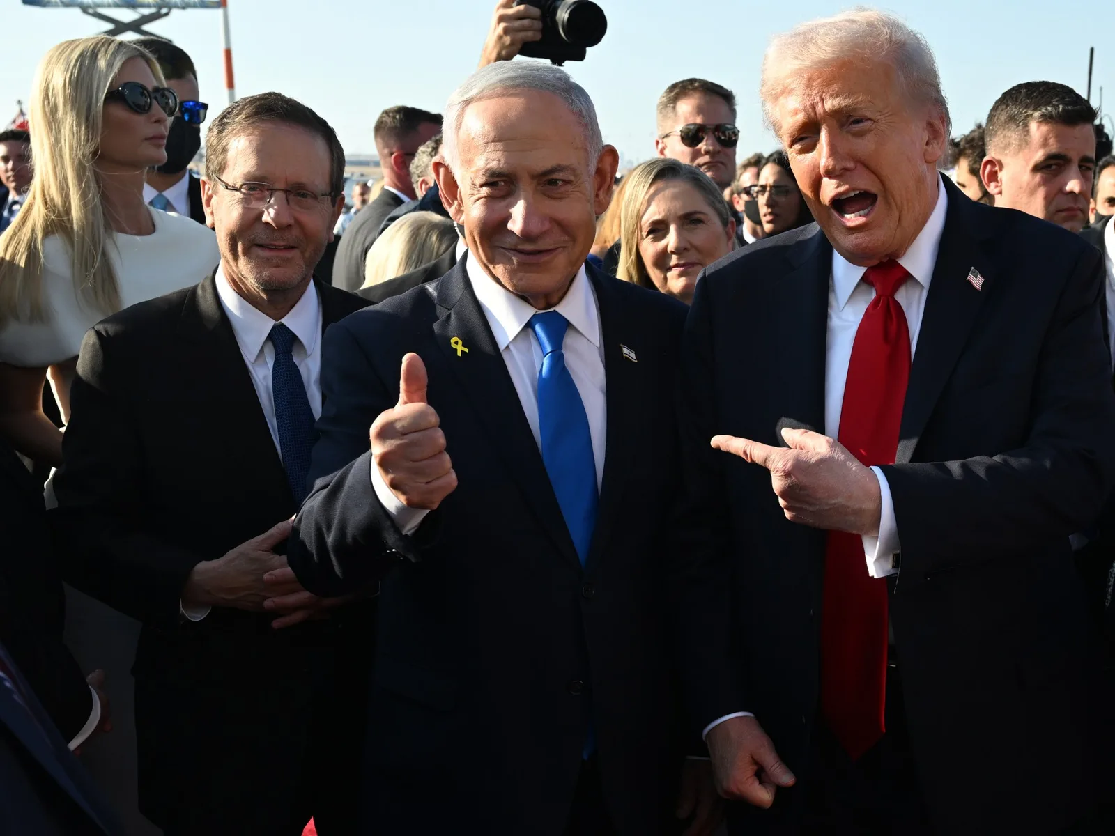 Malgré les éloges et les visites à la Maison Blanche, Trump évite de soutenir Netanyahou