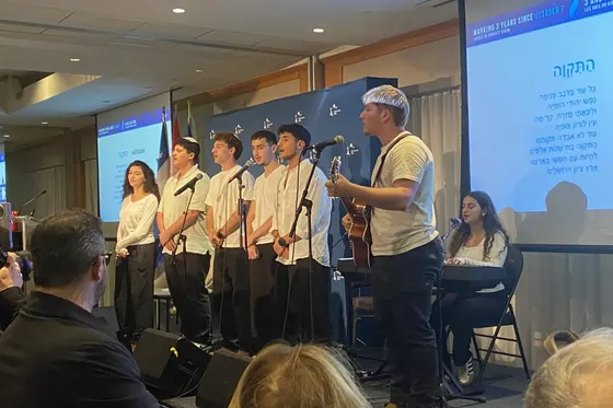 Montréal : « Nous nous souvenons de toutes les familles avec des chaises vides à leurs tables de Shabbat »
