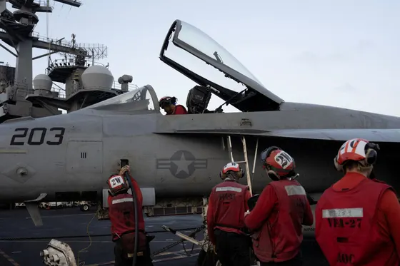 Nouveau porte-avions, 10 000 soldats américains : la guerre en Iran est-elle sur le point de s'intensifier ?