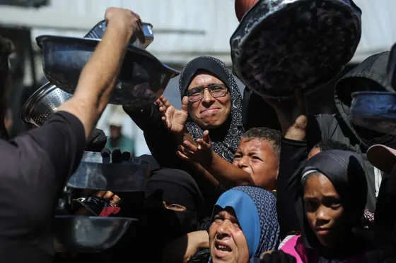 Photos : à Gaza, des mères endurent d’interminables files d’attente alors que la crainte de la famine persiste