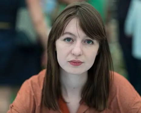 Royaume-Uni : la romancière Sally Rooney censurée, pour cause de soutien à Palestine Action