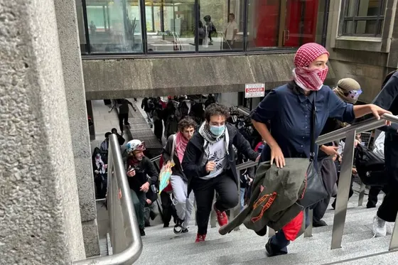 « This Jewish Moment » examine comment la vie a changé pour les Juifs de la diaspora après le 7 octobre