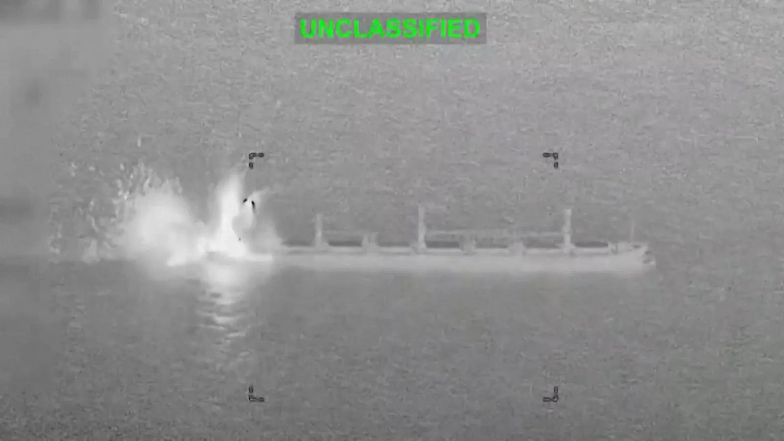 Un navire cargo bombardé par les États-Unis dans le golfe d’Oman pour avoir tenté de briser le blocus iranien