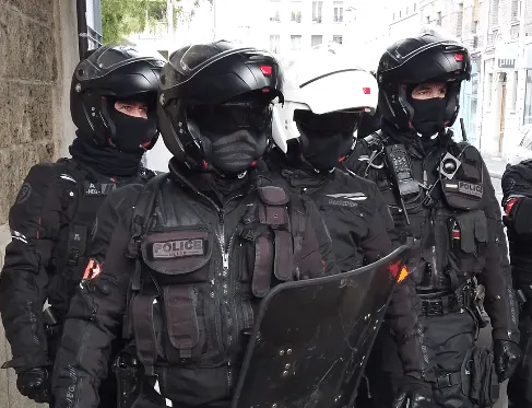 Un nouveau joujou dangereux aux mains de la police