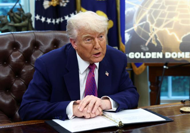 Donald Trump, lors de l’annonce du bouclier antimissile « Dôme d’or » dans le bureau Ovale à la Maison Blanche, à Washington, le 20 mai 2025.